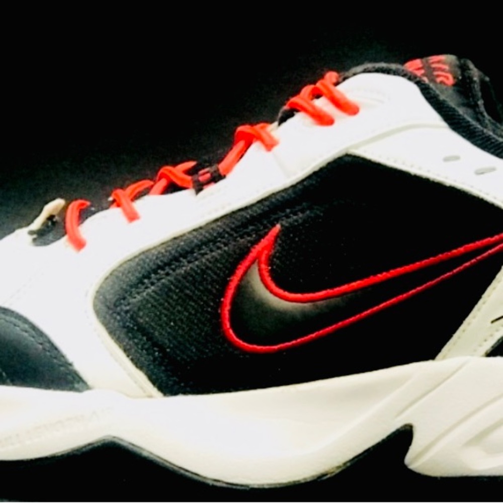 NIKE - Picture 3 of 13